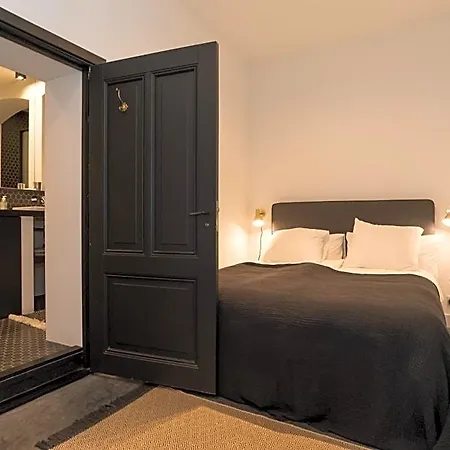 Guest house Amstel Boutique 4*